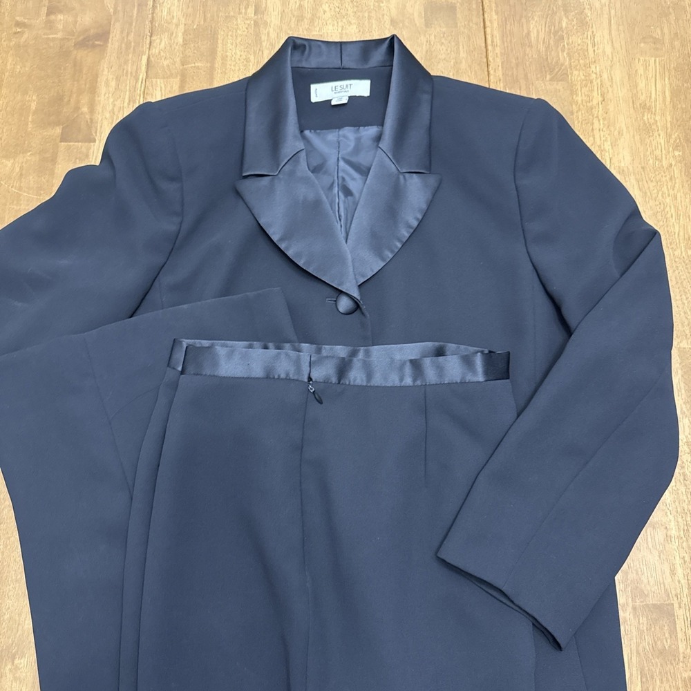 Le Suit satin blazer pant suit set women's 14P petite black 2 piece formal event - Picture 2 of 16